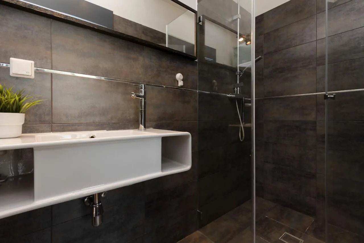 Royal Park Lazienki Apartment Warsaw Mokotow By Noclegi Renters 0*,  Polska